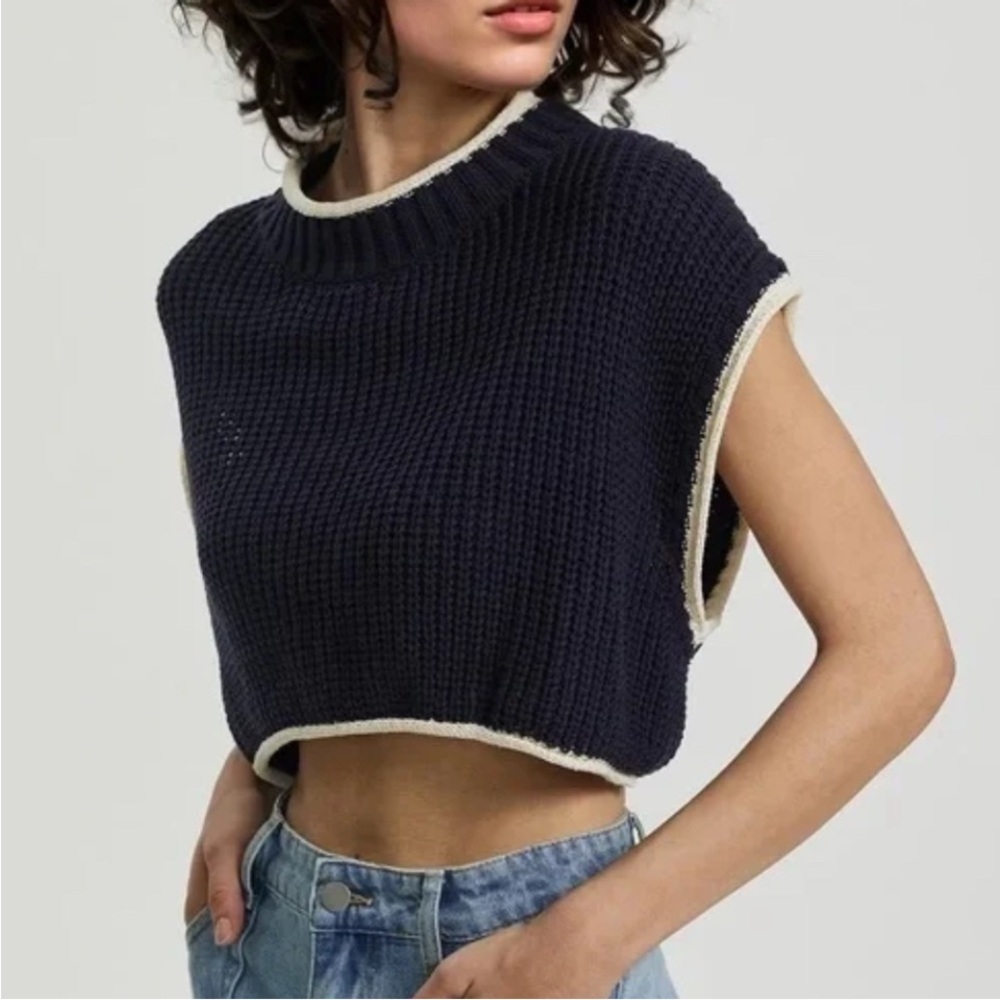 Zara Knit Open Back Navy Blue White Cropped Top $78 nautical cutout  winter